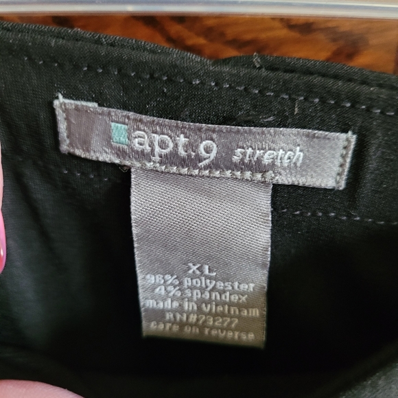 BLACK Skirt - Picture 3 of 6